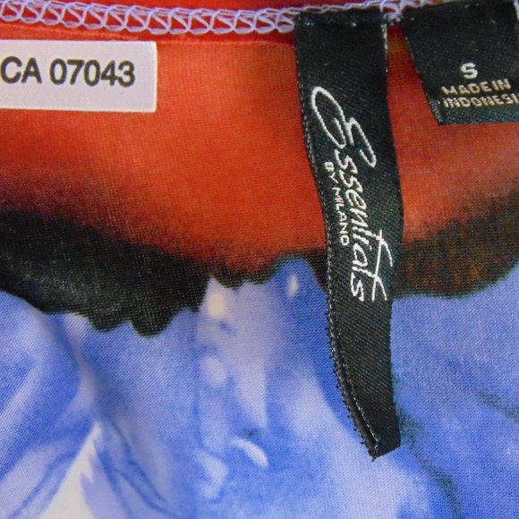 Essentials by Milano Floral Print Top - Size S (New) - Picture 4 of 4